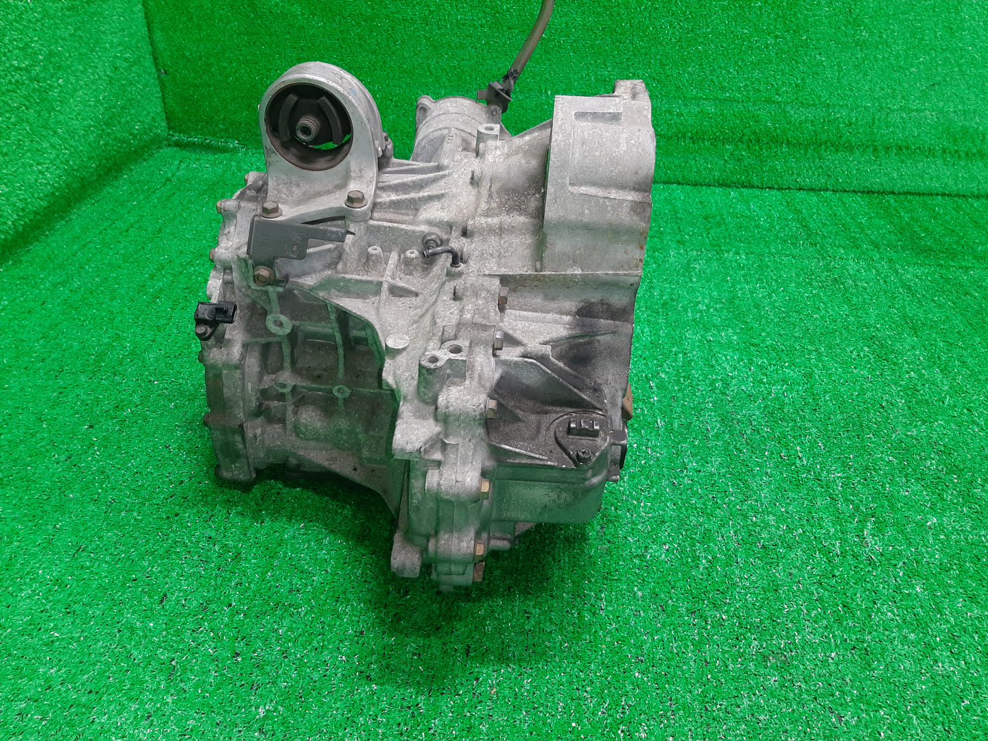 АКПП NISSAN CEFIRO A33 VQ20DE 85X00, RE4F04B-FN44 2 ракурс