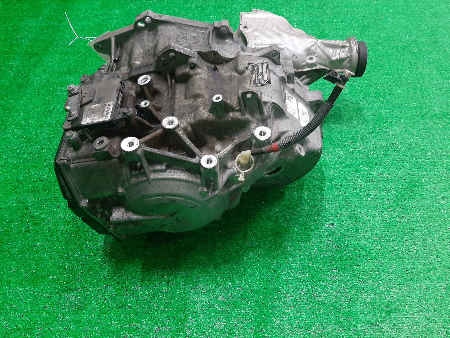 АКПП VOLVO V60, S60, XC70, V70, XC60, S80 FW90, FS90, BZ90, BW90, DZ90, AS60, AS90 B6304T4 1283145 4 ракурс