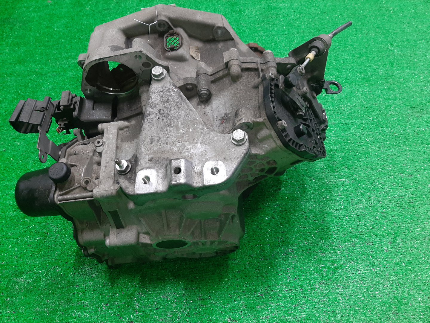 АКПП VOLKSWAGEN SCIROCCO, TOURAN, GOLF 137, 1T1, 1T2, 1T3, 5K1 CTH, CTHD, CTHC, CAV, CAVC MUV 4 ракурс