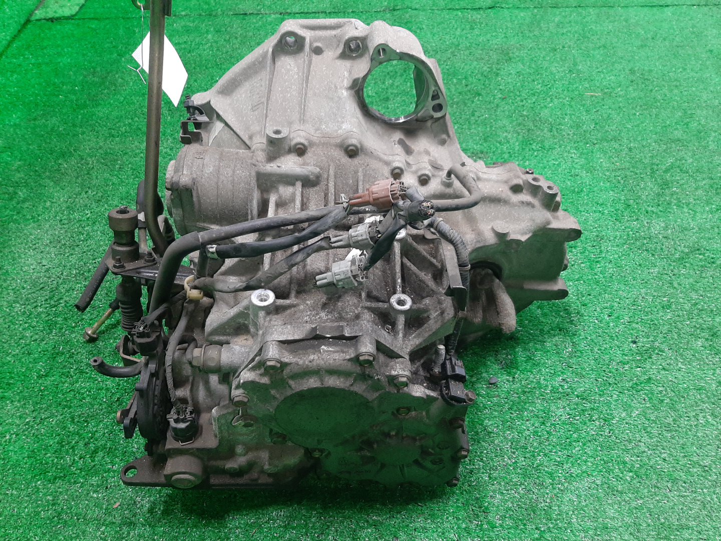 АКПП NISSAN CEFIRO A33 VQ20DE 85X00, RE4F04 4 ракурс