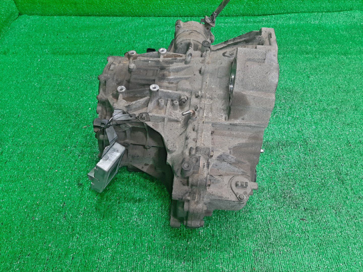 АКПП NISSAN CEFIRO A33 VQ20DE 85X00, RE4F04B-FN44 2 ракурс