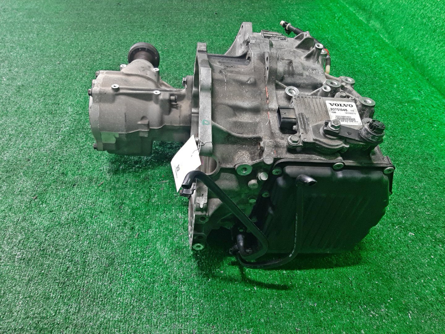 АКПП VOLVO V60, S60, XC70, V70, XC60, S80 FW90, FS90, BZ90, BW90, DZ90, AS60, AS90 B6304T4 31272381 3 ракурс АКПП VOLVO V60, S60, XC70, V70, XC60, S80 FW90, FS90, BZ90, BW90, DZ90, AS60, AS90 B6304T4 31272381 3 ракурс
