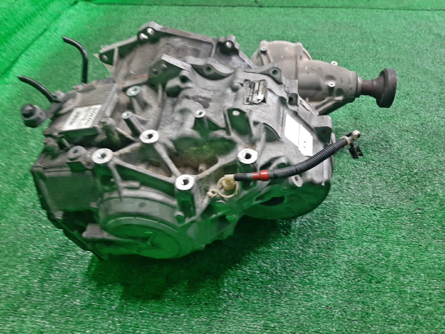 АКПП VOLVO V60, S60, XC70, V70, XC60, S80 FW90, FS90, BZ90, BW90, DZ90, AS60, AS90 B6304T4 31272381 4 ракурс АКПП VOLVO V60, S60, XC70, V70, XC60, S80 FW90, FS90, BZ90, BW90, DZ90, AS60, AS90 B6304T4 31272381 4 ракурс