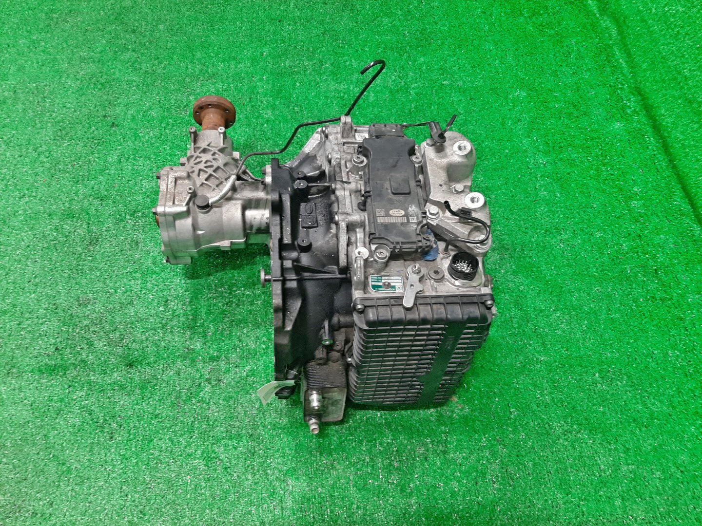 АКПП LAND ROVER RANGE ROVER EVOQUE L538 204DTD HJ327000HC 3 ракурс АКПП LAND ROVER RANGE ROVER EVOQUE L538 204DTD HJ327000HC 3 ракурс