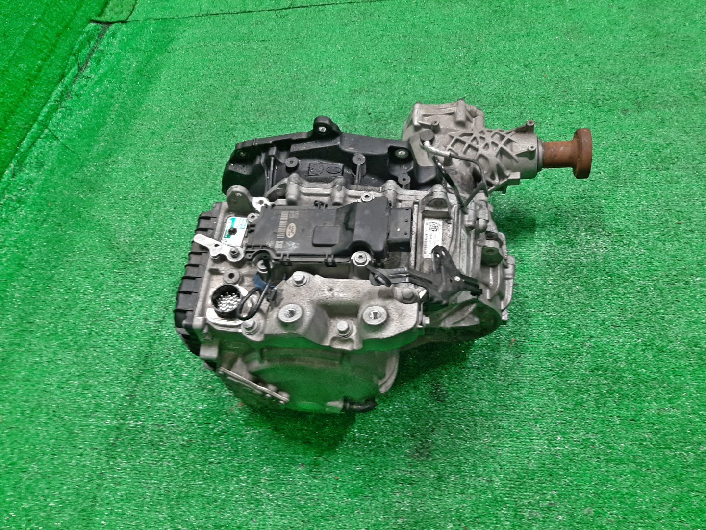 АКПП LAND ROVER RANGE ROVER EVOQUE L538 204DTD HJ327000HC 4 ракурс АКПП LAND ROVER RANGE ROVER EVOQUE L538 204DTD HJ327000HC 4 ракурс