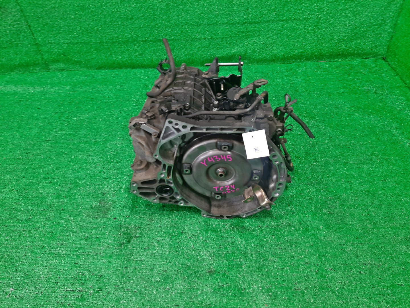 АКПП NISSAN SERENA TC24 QR20DE 8E067, RE0F06A 1 ракурс