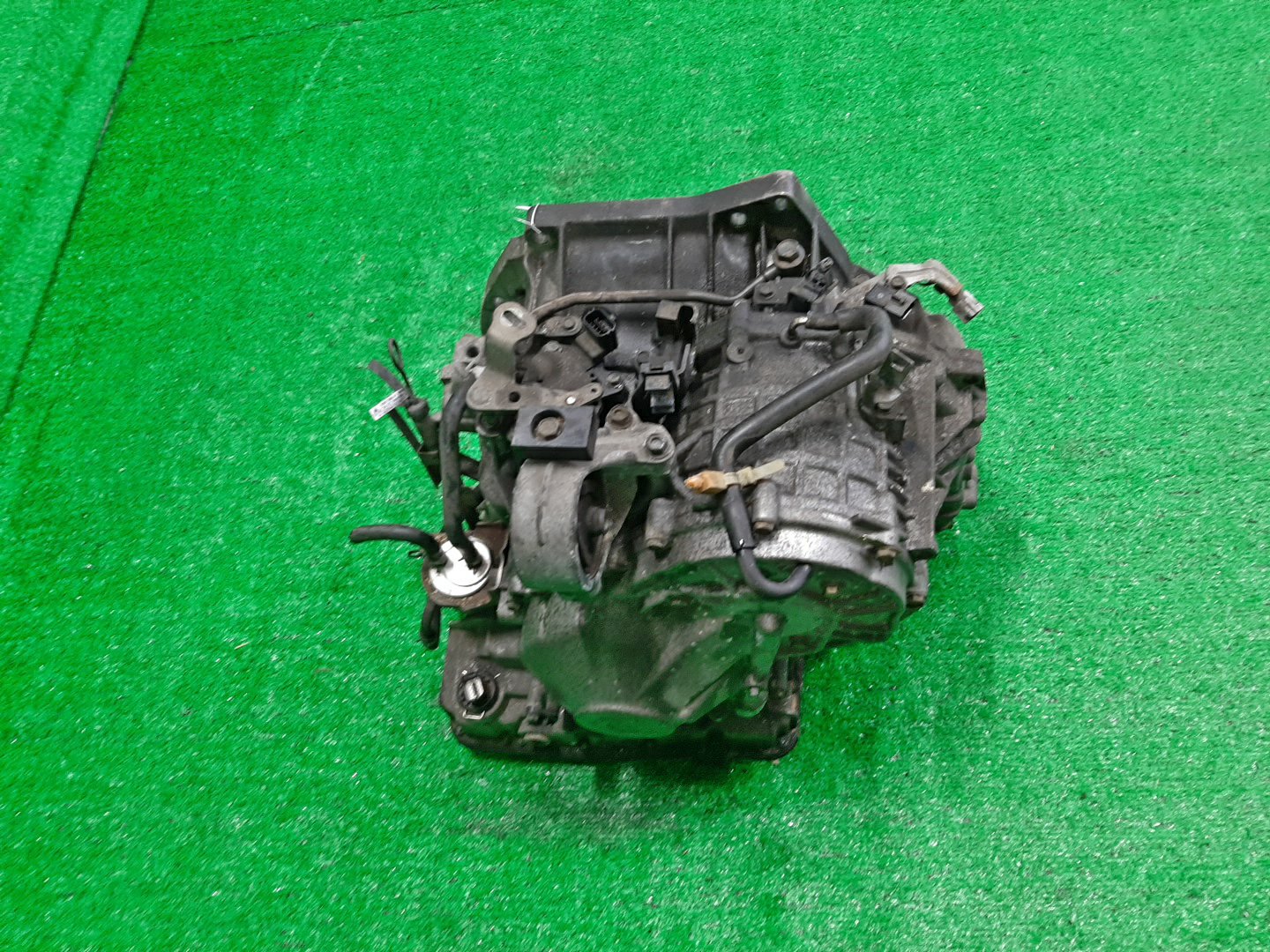 АКПП NISSAN AVENIR, LIBERTY, PRIMERA, WINGROAD, BLUEBIRD SYLPHY RW11, RM12, TP12, RP12, WTP12, WRP12, WRY11, TG10 QR20DE, QR25DD, QR20DD 8E073, RE0F06A 4 ракурс