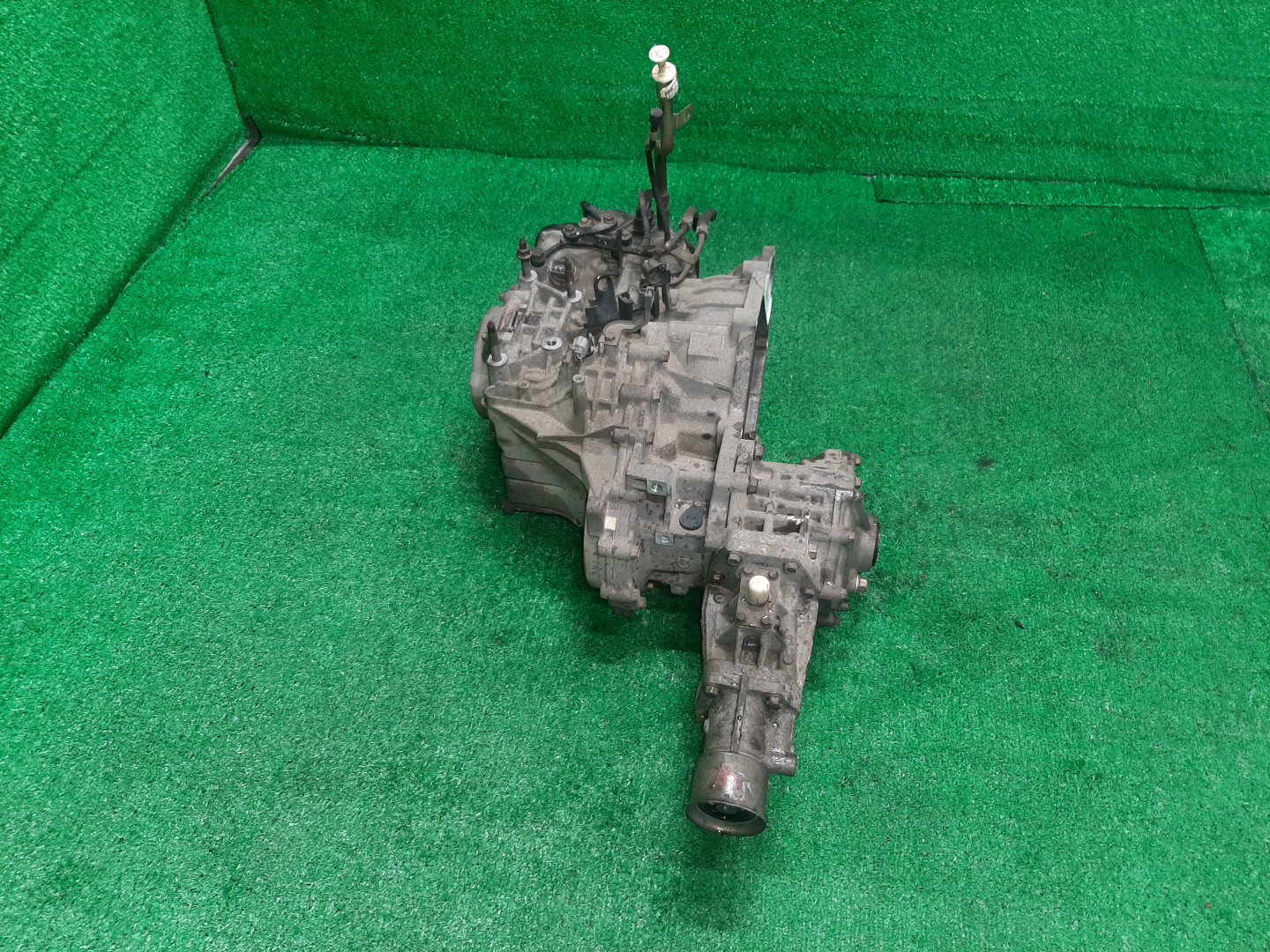 АКПП MITSUBISHI GRANDIS NA4W 4G69 W4A4B2N1Z 2 ракурс