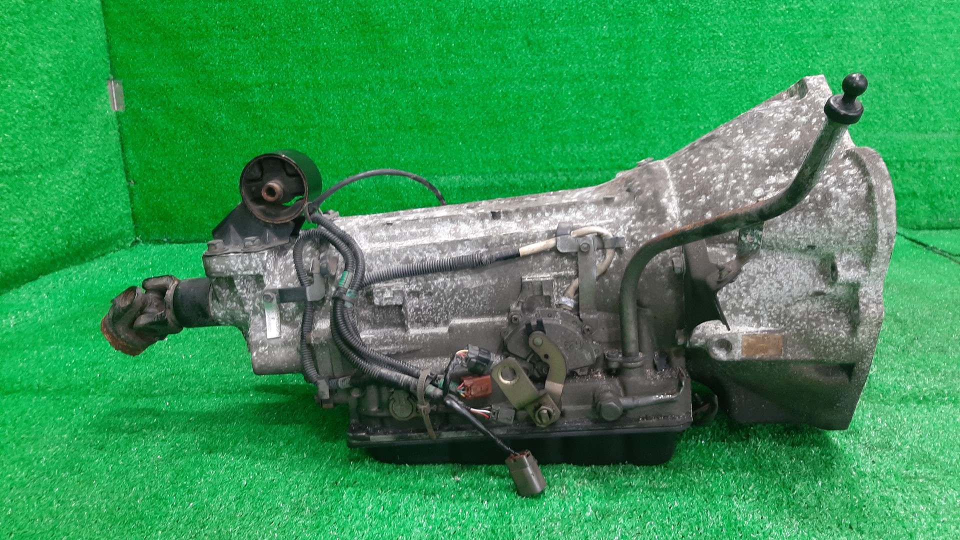 АКПП NISSAN LARGO W30 KA24DE 45X75, RE4R01A 1 ракурс