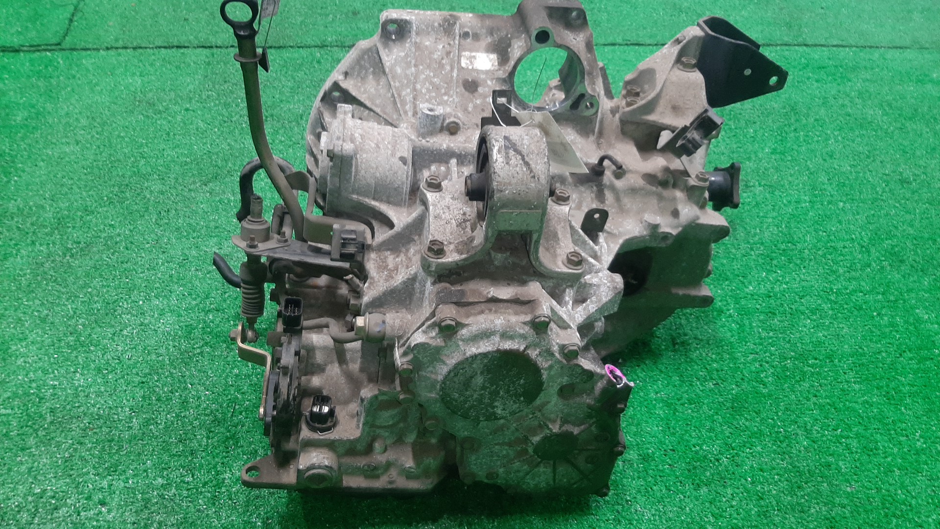 АКПП NISSAN AVENIR, LIBERTY, PRIMERA, SERENA RNW11, RNM12, TNP12, WTNP12, TNC24 QR20DE 4 ракурс