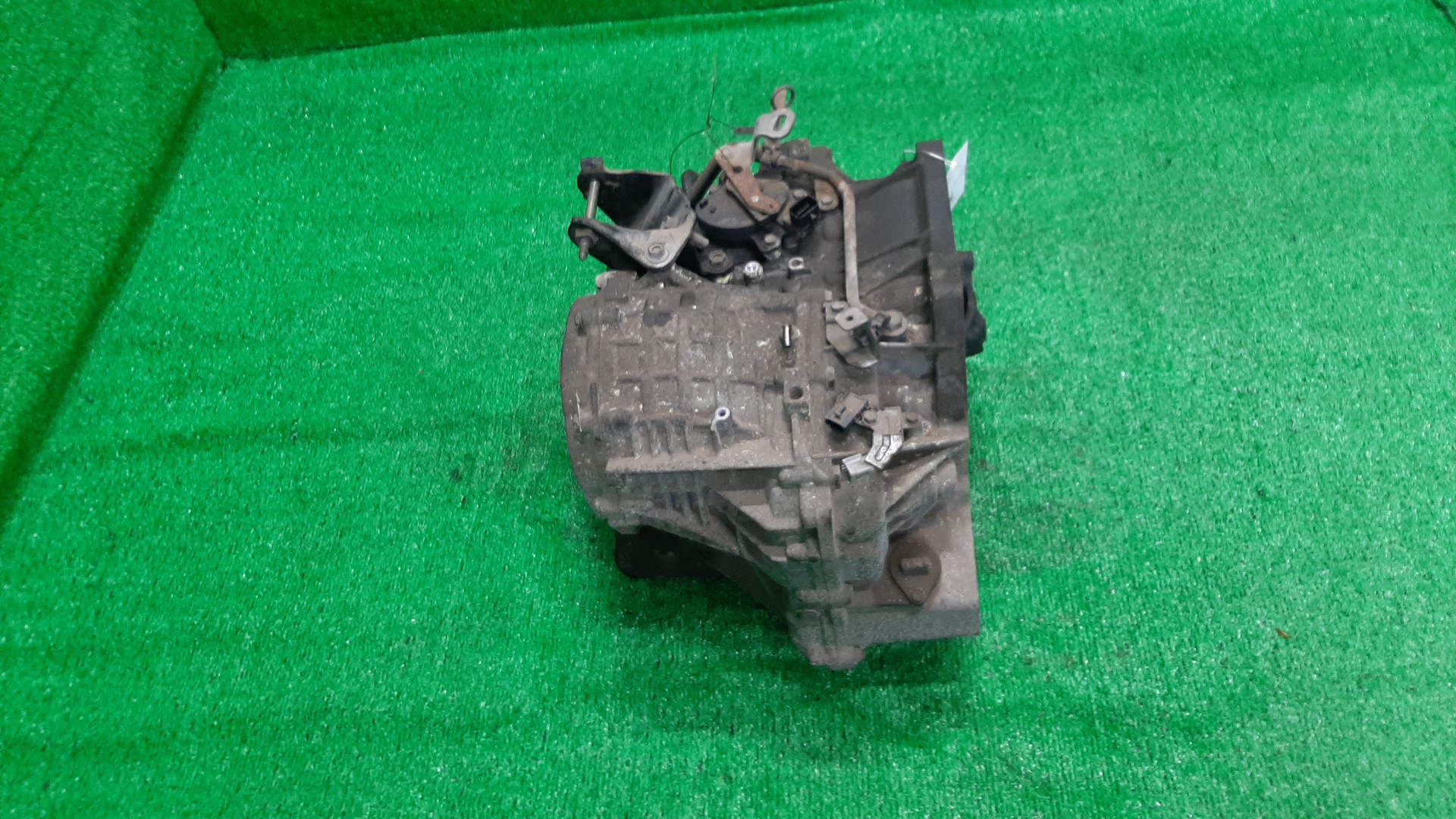 АКПП NISSAN SERENA TC24 QR20DE 8E067, RE0F06A 2 ракурс
