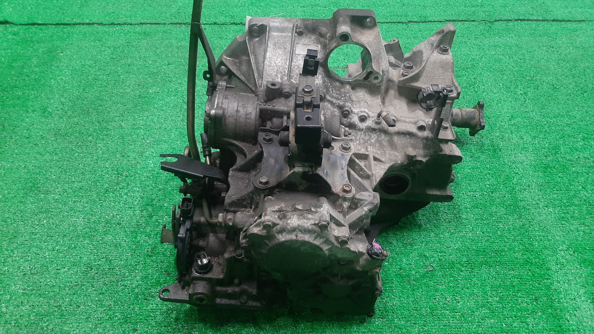 АКПП NISSAN AVENIR, LIBERTY, PRIMERA, SERENA RNW11, RNM12, TNP12, WTNP12, TNC24 QR20DE RE4F04B-FT44 4 ракурс