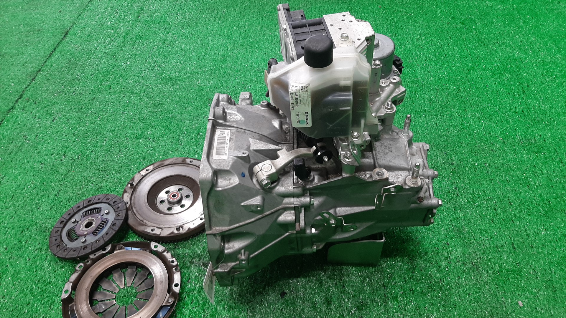 МКПП SUZUKI ALTO HA36S R06A PLM 2 ракурс