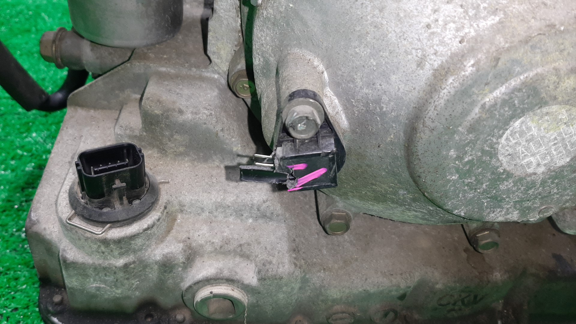 АКПП NISSAN SERENA TC24 QR20DE LSD, 8E068, RE0F06V FP57 5 ракурс