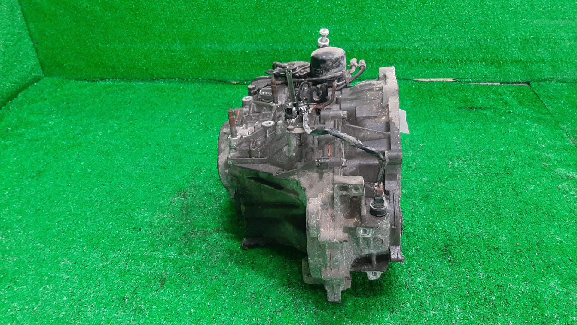 АКПП MITSUBISHI CHARIOT GRANDIS N84W 4G64 F4A422E5B 2 ракурс