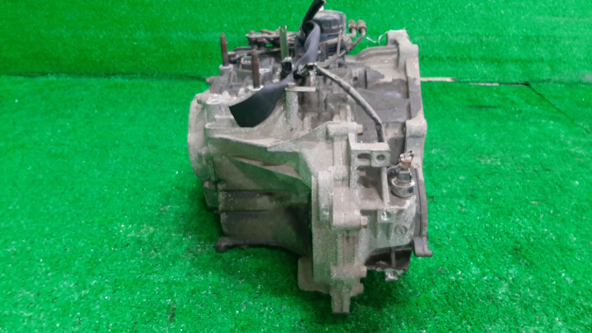 АКПП MITSUBISHI CHARIOT GRANDIS N84W 4G64 F4A422E5B 2 ракурс