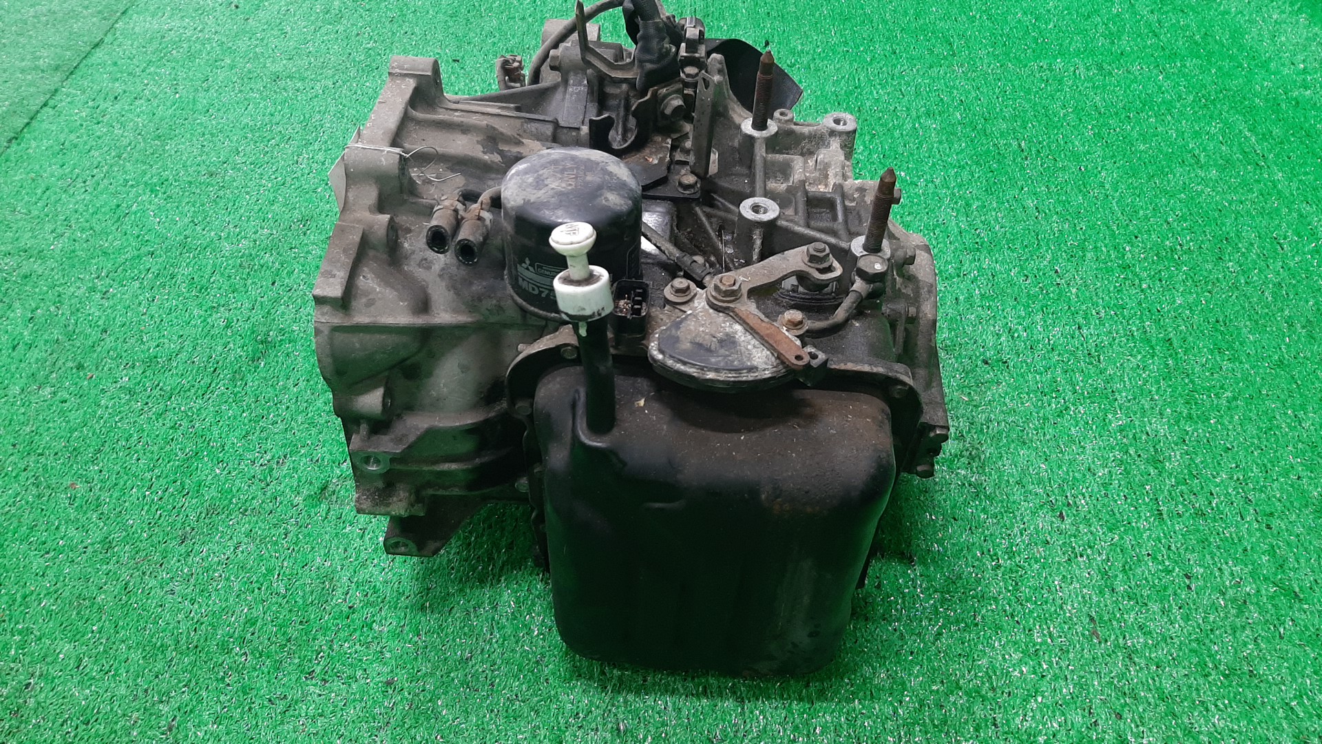 АКПП MITSUBISHI CHARIOT GRANDIS N84W 4G64 F4A422E5B 3 ракурс