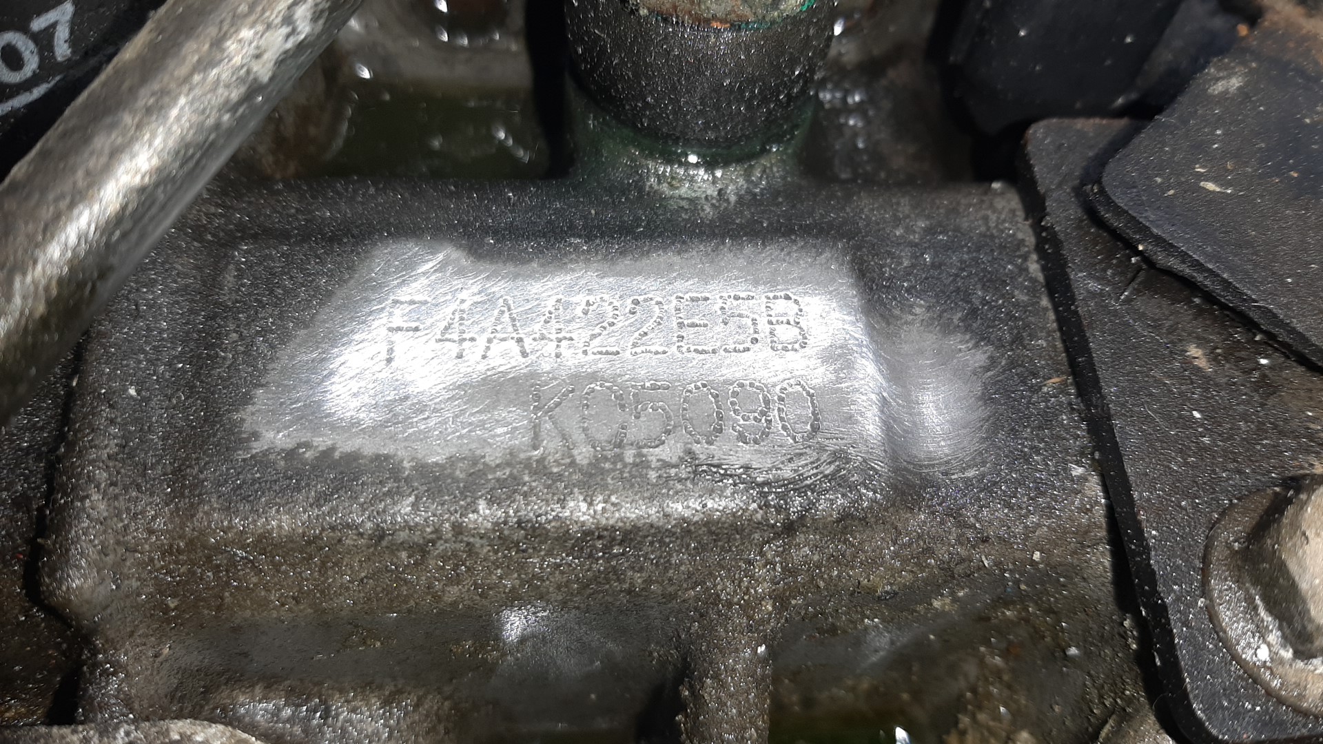 АКПП MITSUBISHI CHARIOT GRANDIS N84W 4G64 F4A422E5B 5 ракурс