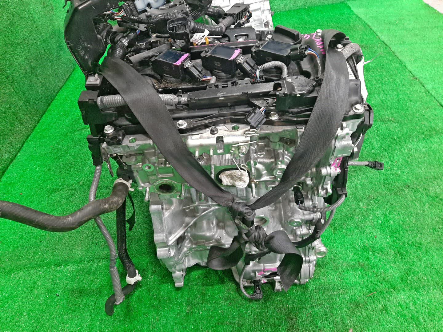 Двигатель TOYOTA AQUA MXPK11, MXPK16 M15A-FXE Y419777 3 ракурс Двигатель TOYOTA AQUA MXPK11, MXPK16 M15A-FXE Y419777 3 ракурс