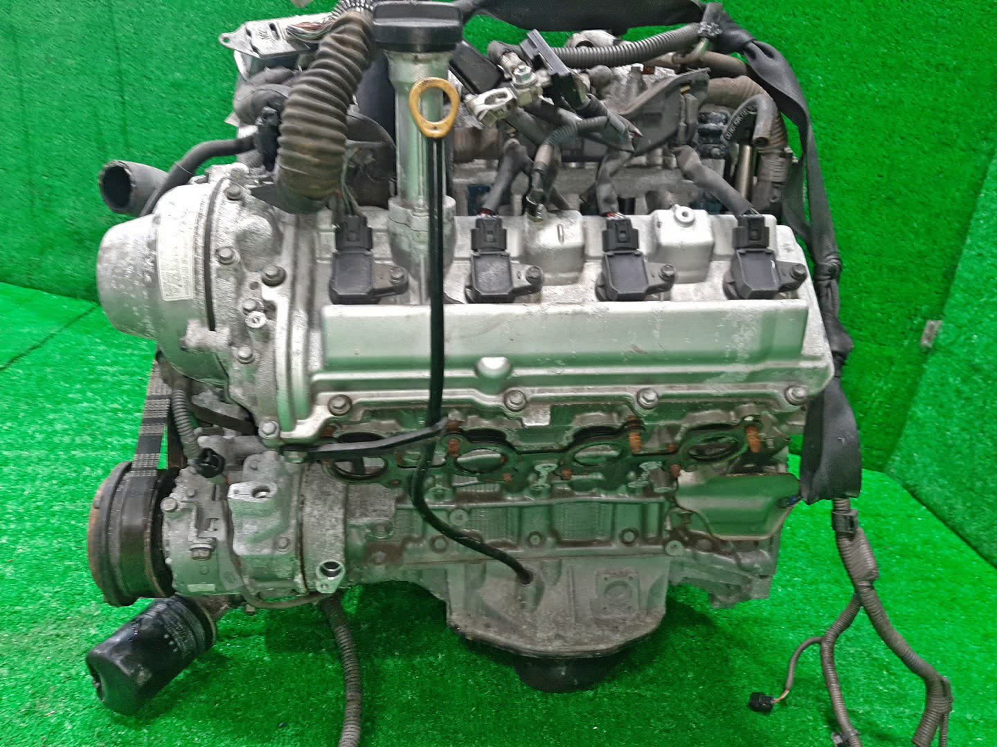 Двигатель TOYOTA CROWN MAJESTA UZS186 3UZ-FE 0451313 4 ракурс