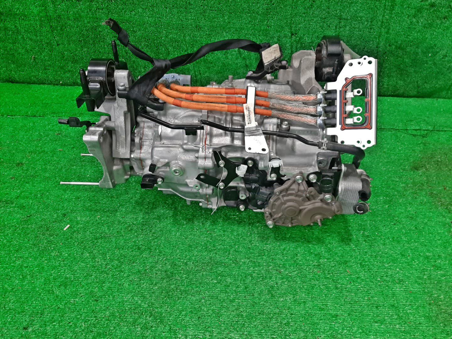 Двигатель LEXUS UX300E KMA10 4KM D00479 1 ракурс