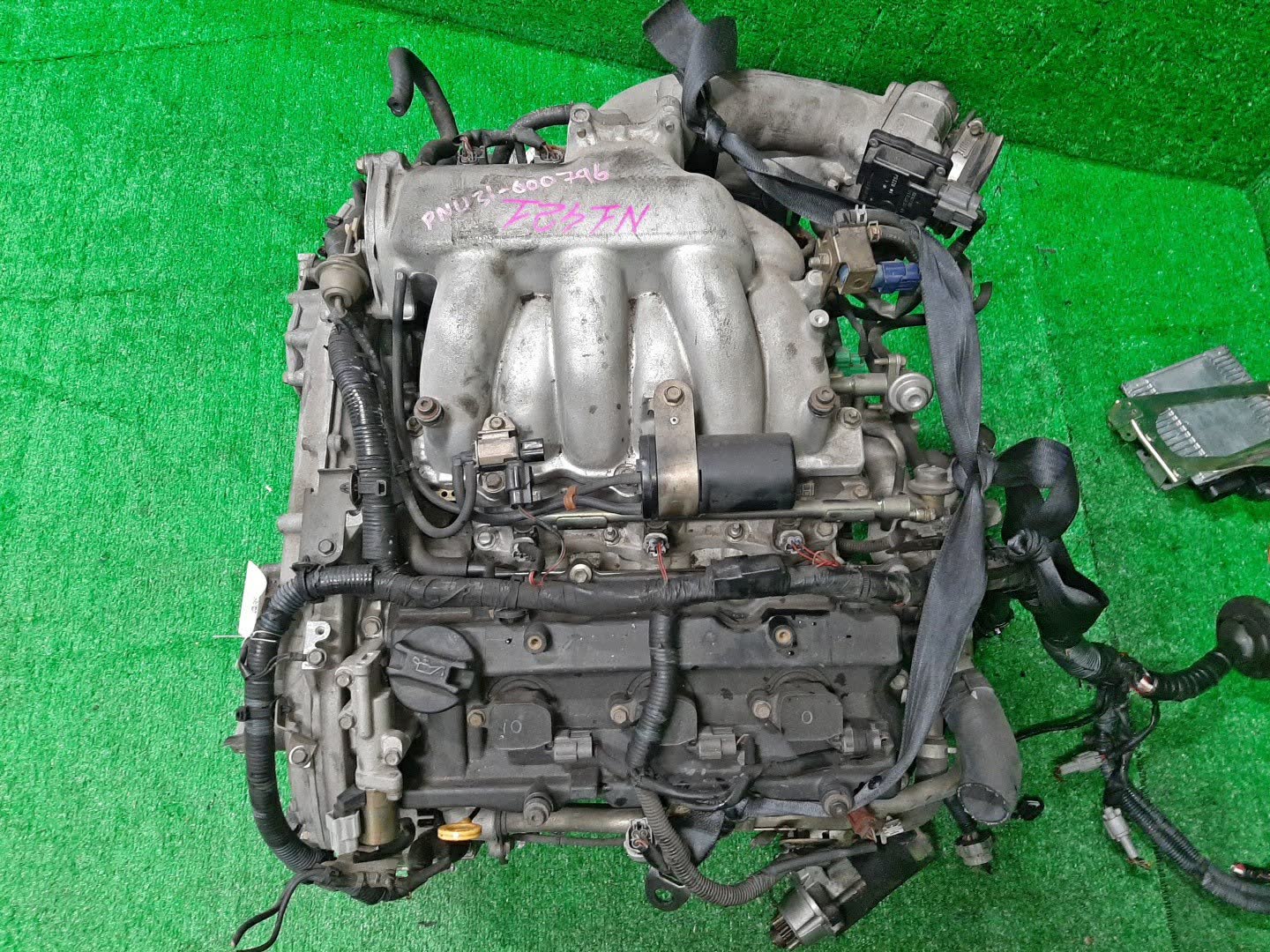 Двигатель NISSAN PRESAGE PNU31 VQ35DE 505782B 1 ракурс
