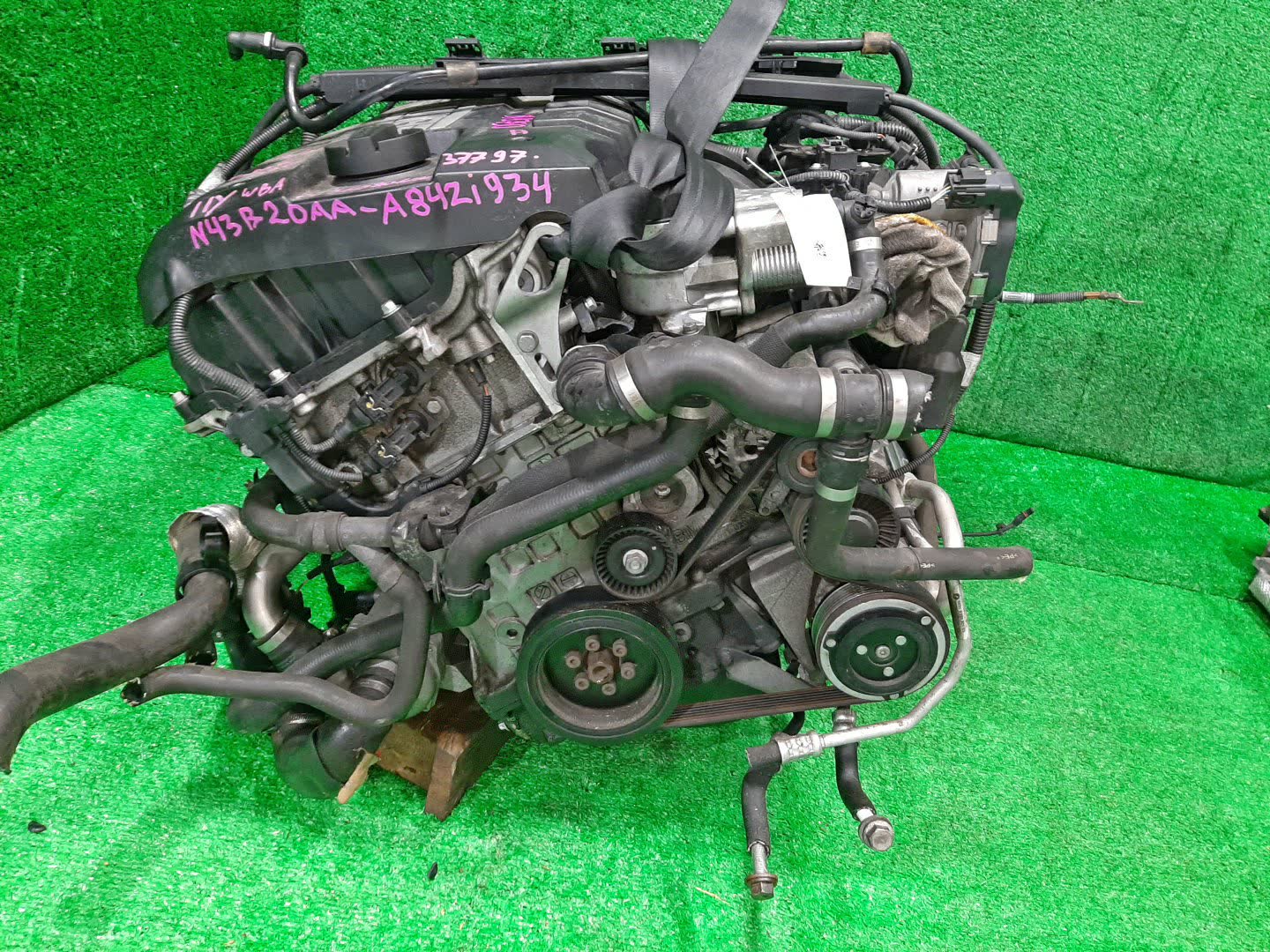 Двигатель BMW 3-Series, 1-Series, 120i, 320i, 318i E90, E91, E93, E92, E87, E88, E82, E81 N43B20AA, N43B20A A842I934 2 ракурс