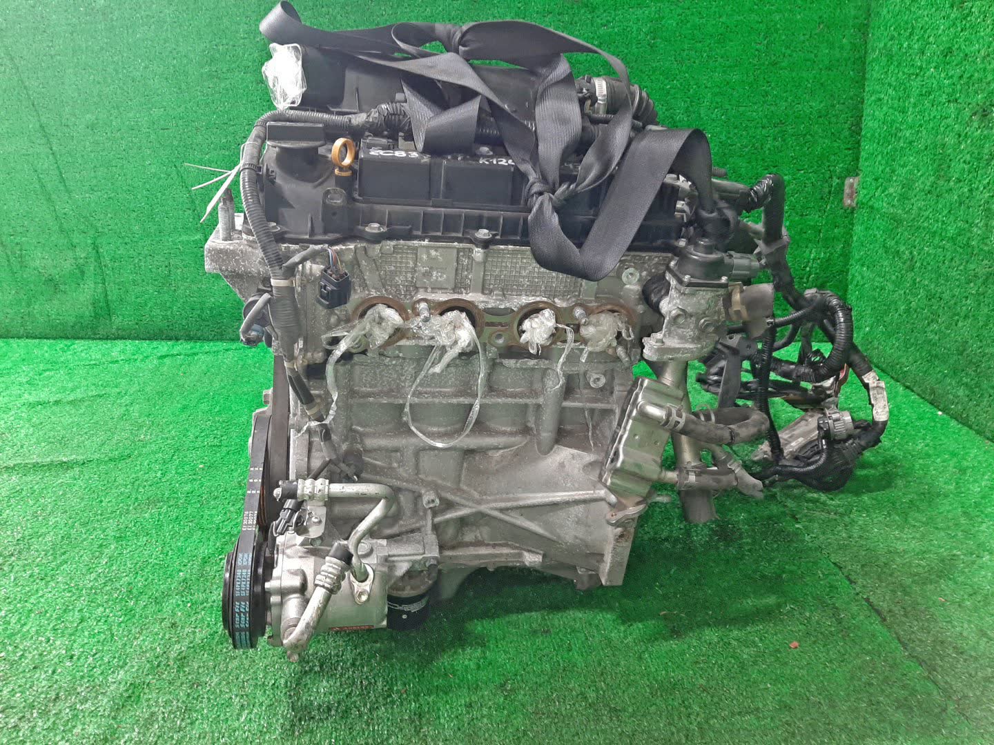Двигатель SUZUKI SWIFT ZC83S K12C 5292477 4 ракурс Двигатель SUZUKI SWIFT ZC83S K12C 5292477 4 ракурс