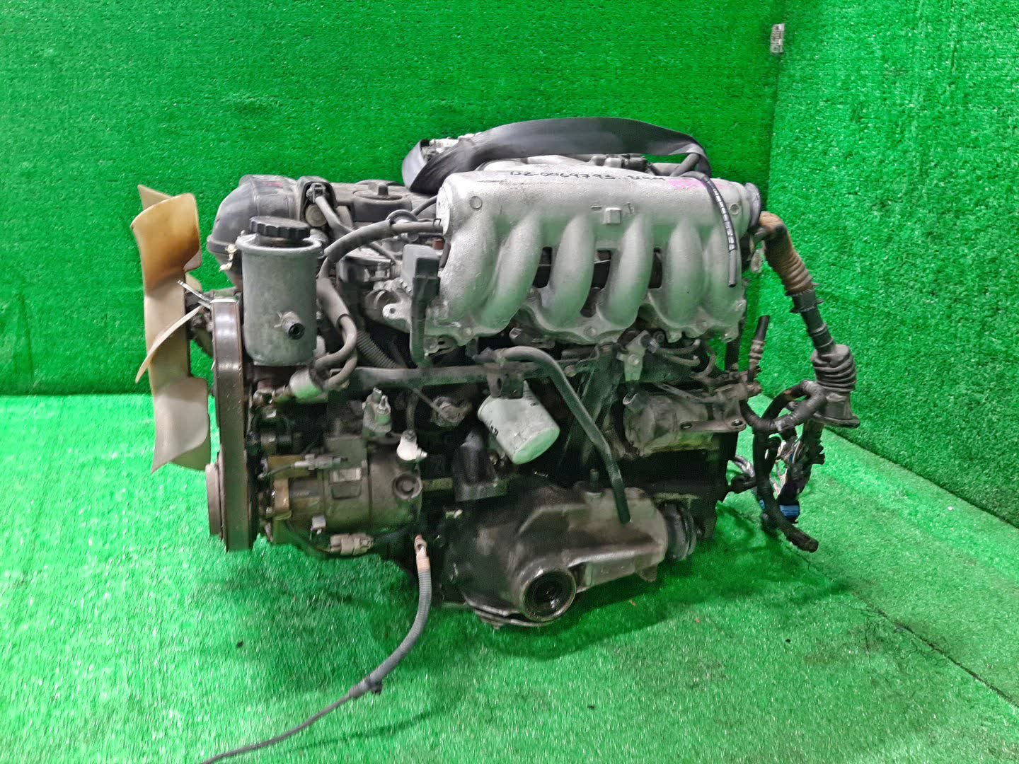 Двигатель TOYOTA CROWN JZS153 1JZ-GE VVTI 4 ракурс