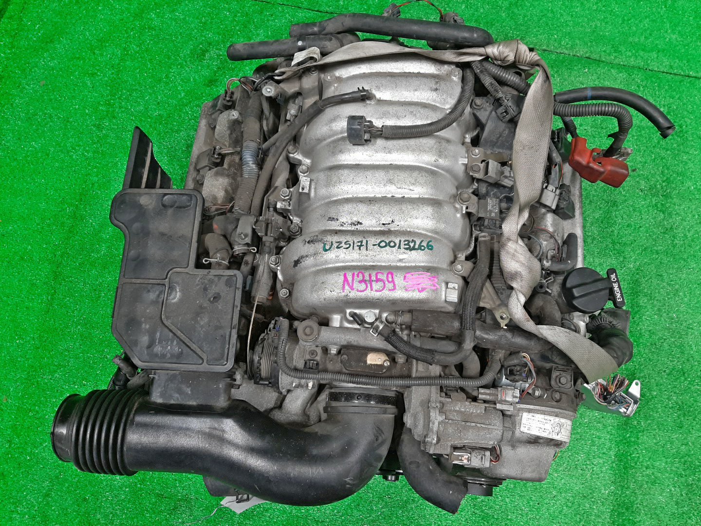 Двигатель TOYOTA CROWN MAJESTA UZS171, UZS175 1UZ-FE VVTI 1 ракурс