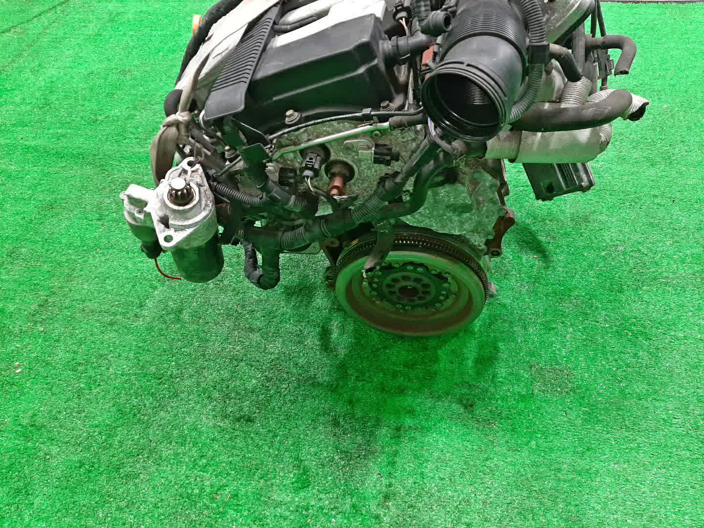 Двигатель VOLKSWAGEN PASSAT B6, 3C5 AXZ 005236 5 ракурс