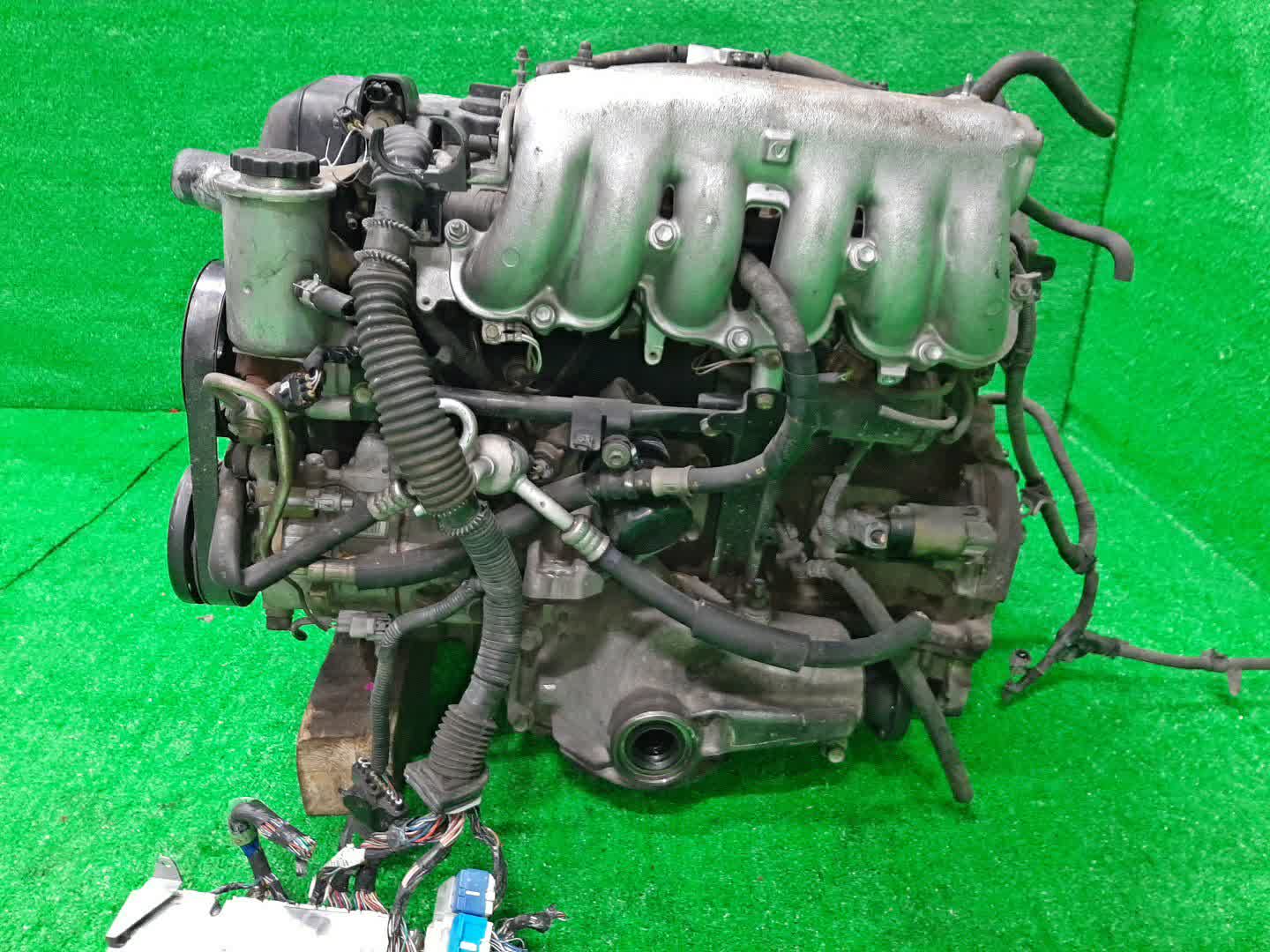 Двигатель TOYOTA ALTEZZA JCE15 2JZ-GE VVTI 4 ракурс