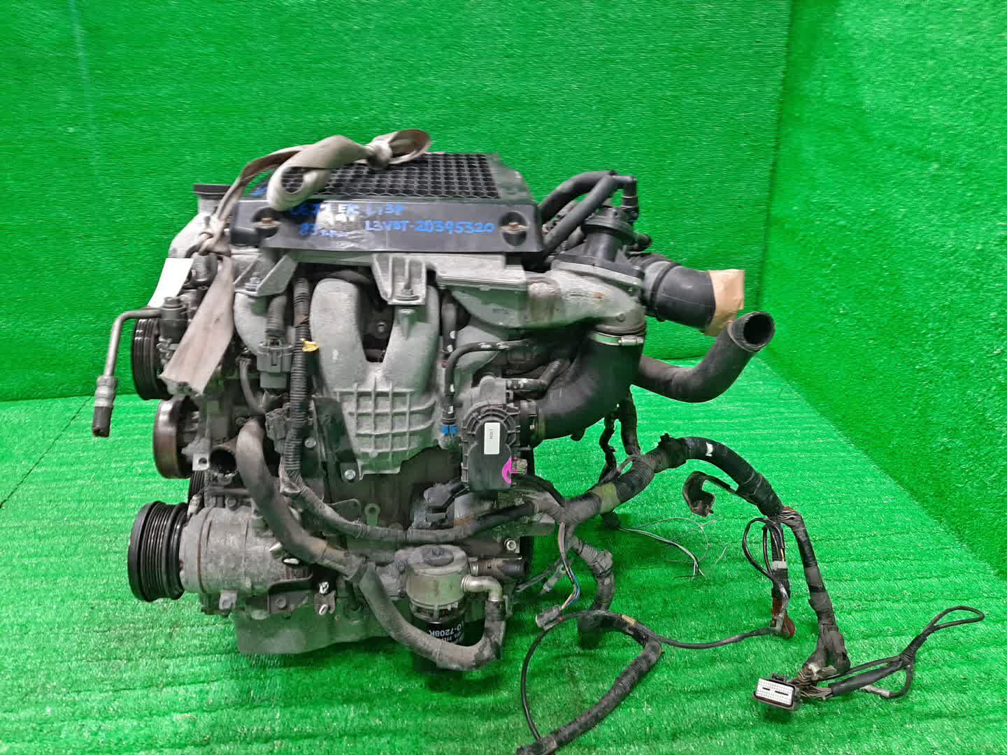 Двигатель MAZDA MPV LY3P L3-VDT 4WD 3 ракурс