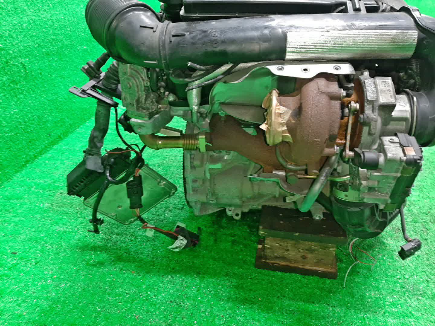 Двигатель BMW 2-Series Active Tourer F45 B47C20A 66459541 3 ракурс