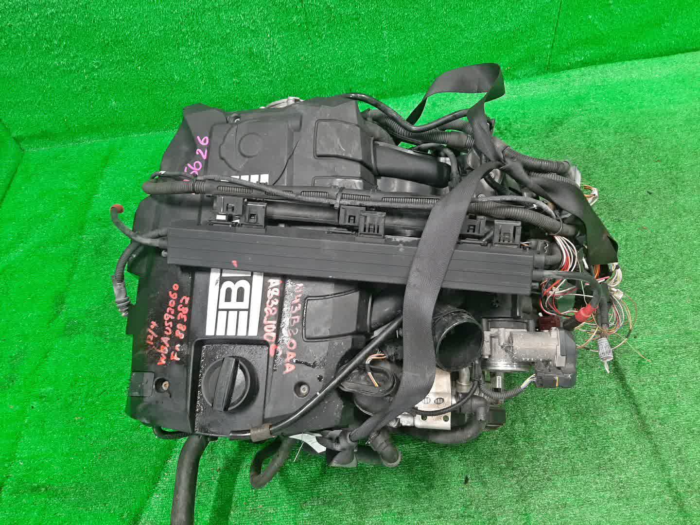 Двигатель BMW 3-Series, 1-Series, 120i, 320i, 318i E90, E91, E93, E92, E87, E88, E82, E81 N43B20AA, N43B20A A832J006 1 ракурс