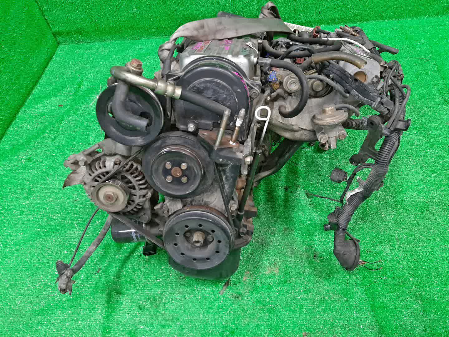 Двигатель MITSUBISHI LANCER CB2A 4G15 MVV 2 ракурс Двигатель MITSUBISHI LANCER CB2A 4G15 MVV 2 ракурс
