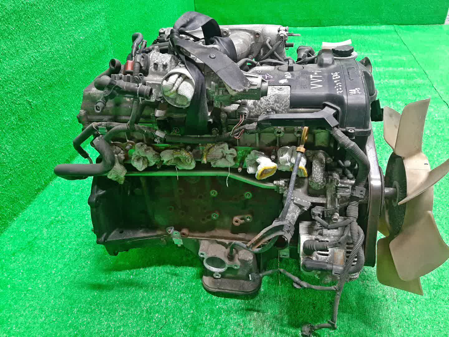 Двигатель TOYOTA CROWN JZS173 1JZ-GE VVTI 3 ракурс