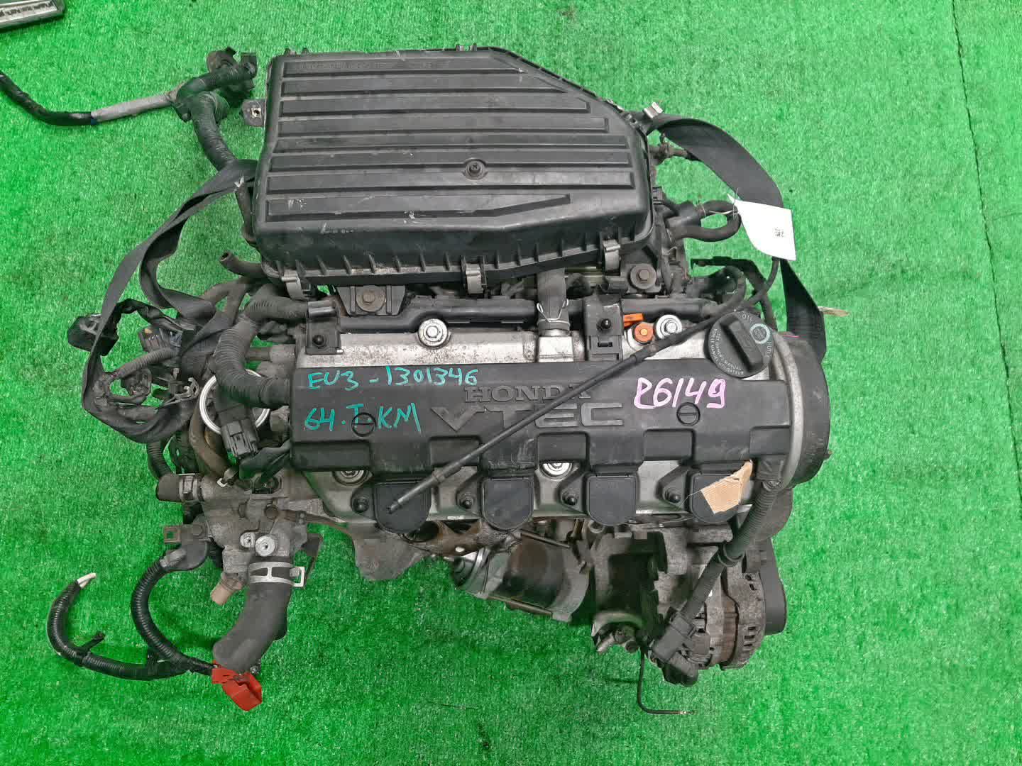 Двигатель HONDA CIVIC, STREAM, EDIX, CIVIC FERIO EU3, ES3, EU4, ET2, EN2, RN2, RN1, BE1, BE2 D17A 1302413 1 ракурс