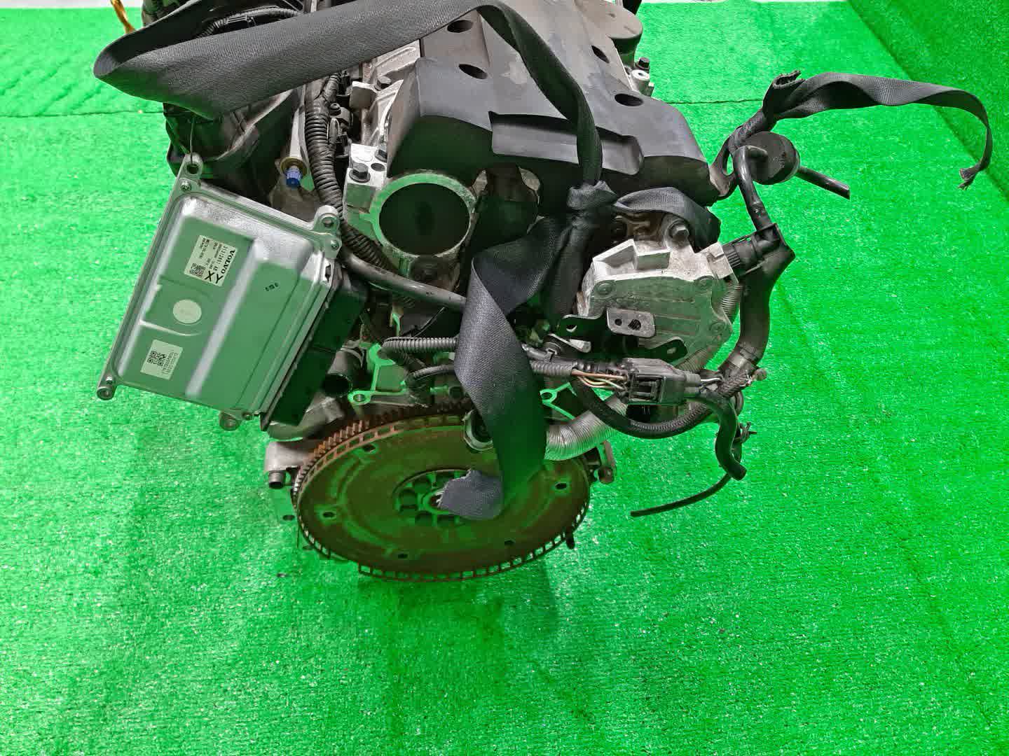 Двигатель VOLVO V40 MZ63, MV B5204T9 4633786 5 ракурс