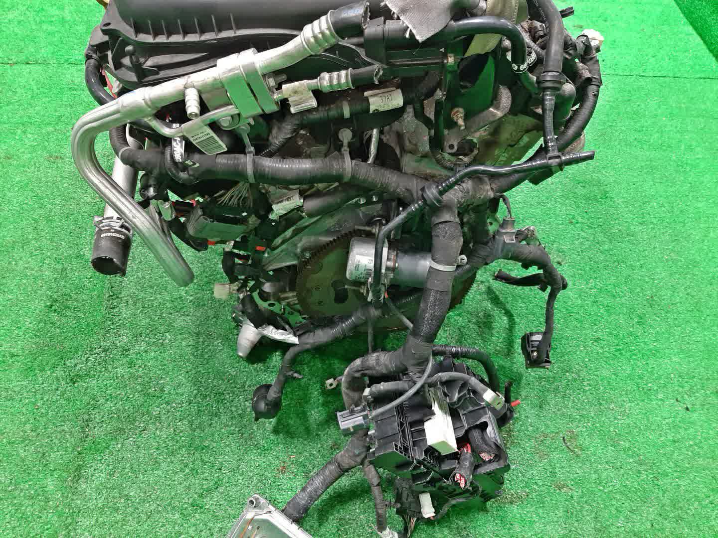 Двигатель JEEP CHEROKEE KL EHB EW314803 5 ракурс Двигатель JEEP CHEROKEE KL EHB EW314803 5 ракурс