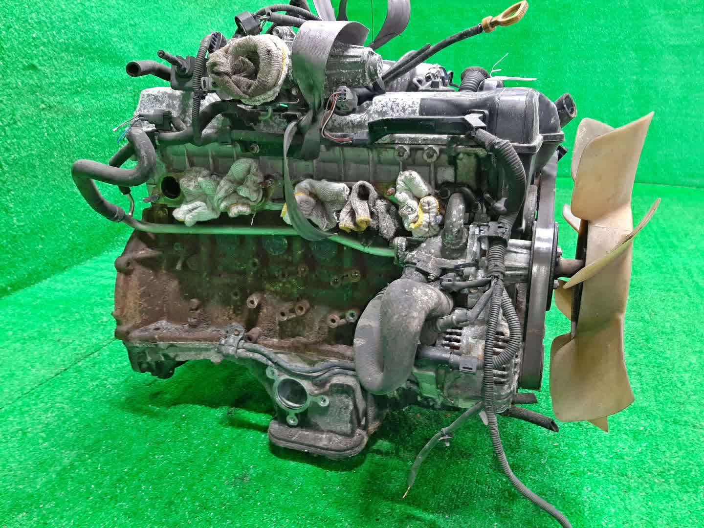 Двигатель TOYOTA CROWN JZS173 1JZ-GE VVTI 3 ракурс