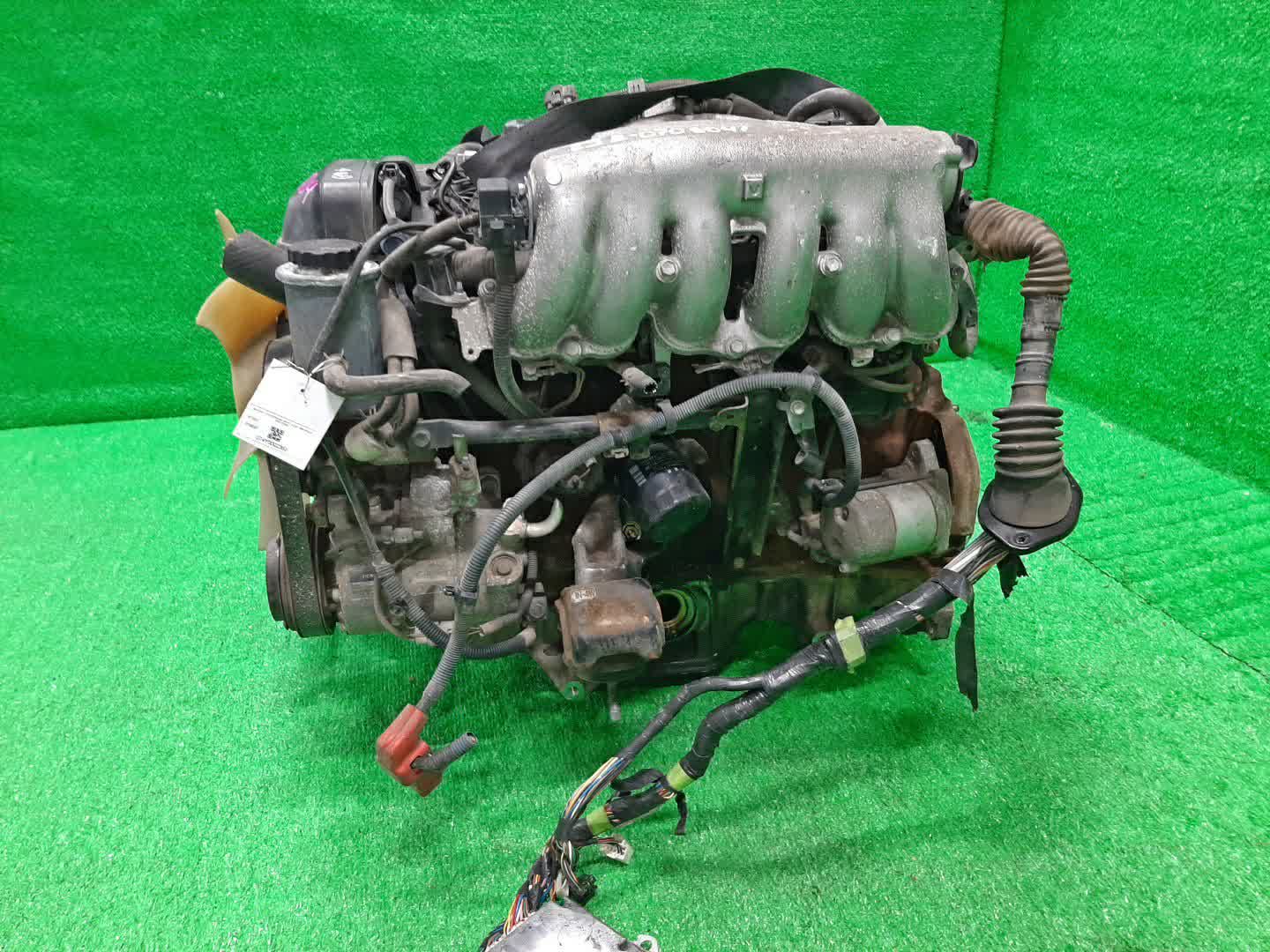 Двигатель TOYOTA CROWN JZS157 2JZ-GE VVTI 4 ракурс