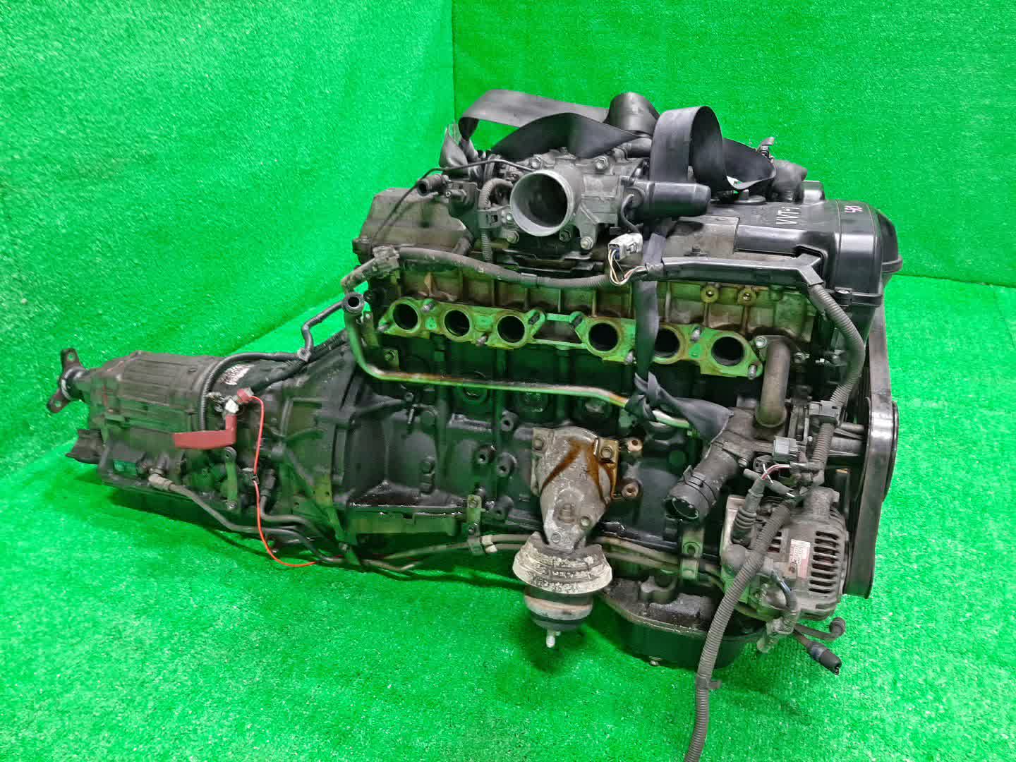 Двигатель TOYOTA ARISTO JZS160 2JZ-GE SET 3 ракурс