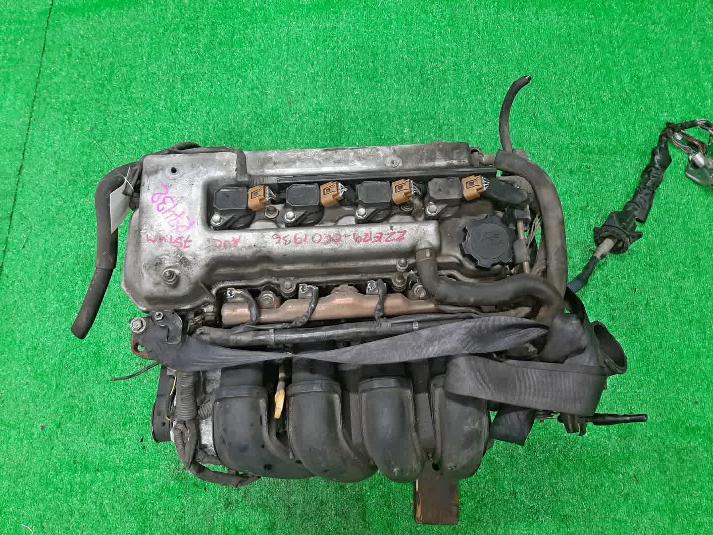 Двигатель TOYOTA COROLLA, PREMIO, COROLLA SPACIO, WISH, ALLION, COROLLA FIELDER, ALLEX, COROLLA RUNX, WILL VS ZZE124, ZZT245, ZZE124N, ZNE14G, ZZE124G, ZZE129 1ZZ-FE MEX 1 ракурс