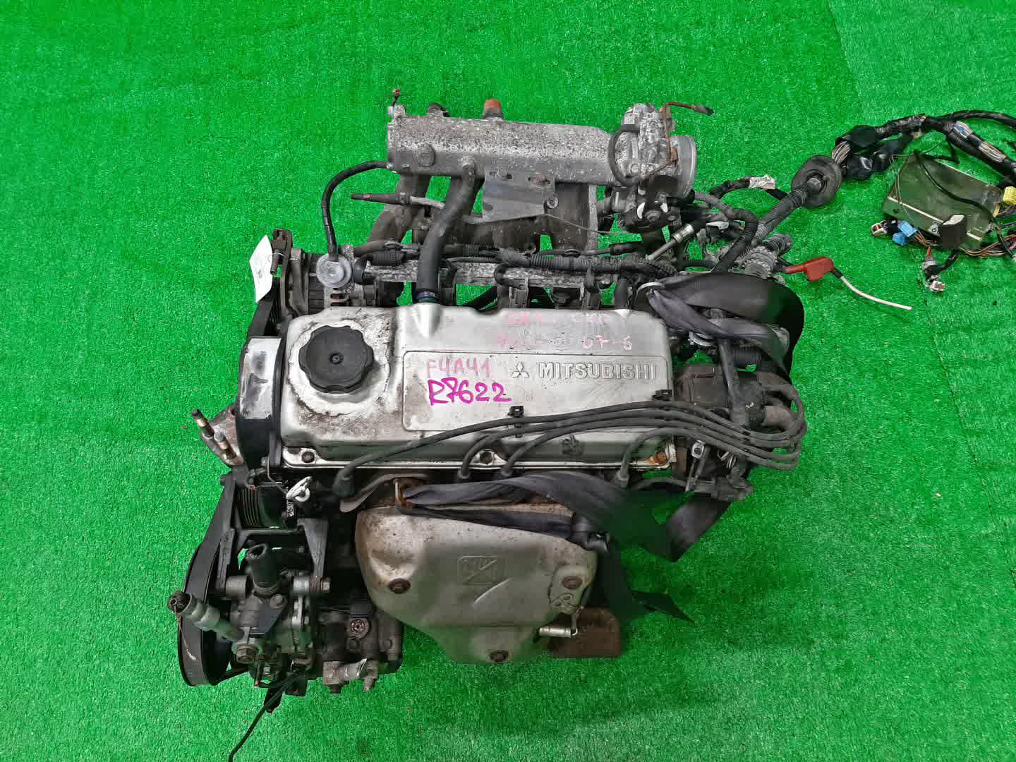 Двигатель MITSUBISHI LANCER, MIRAGE CK1A, CJ1A 4G13 SD0766 1 ракурс Двигатель MITSUBISHI LANCER, MIRAGE CK1A, CJ1A 4G13 SD0766 1 ракурс