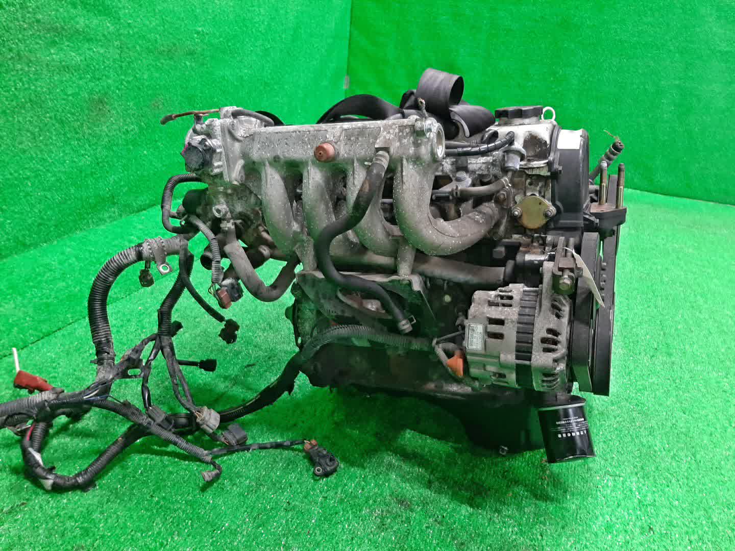 Двигатель MITSUBISHI LANCER, MIRAGE CK1A, CJ1A 4G13 SD0766 3 ракурс Двигатель MITSUBISHI LANCER, MIRAGE CK1A, CJ1A 4G13 SD0766 3 ракурс