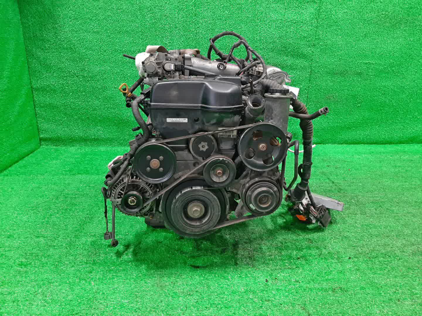 Двигатель TOYOTA PROGRES JCG15 1JZ-GE VVTI 2 ракурс