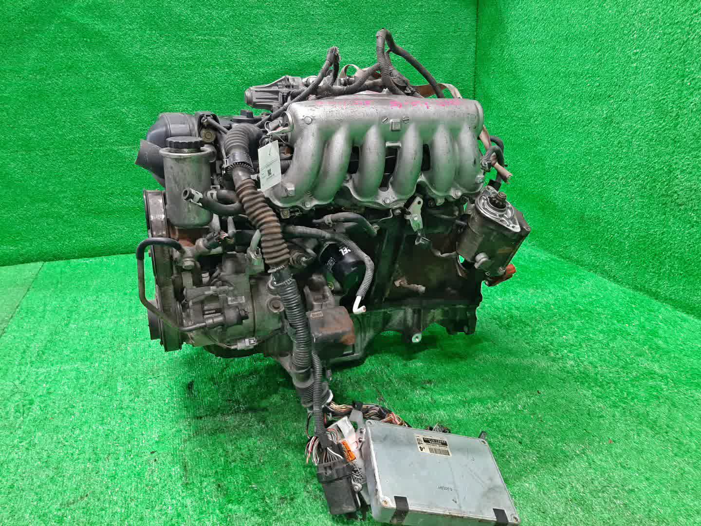Двигатель TOYOTA PROGRES JCG15 1JZ-GE VVTI 4 ракурс