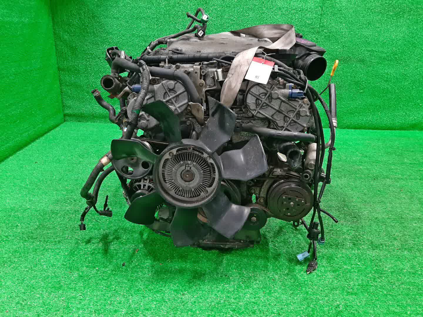 Двигатель NISSAN CEDRIC, GLORIA MY34 VQ25DD 2MOD 2 ракурс