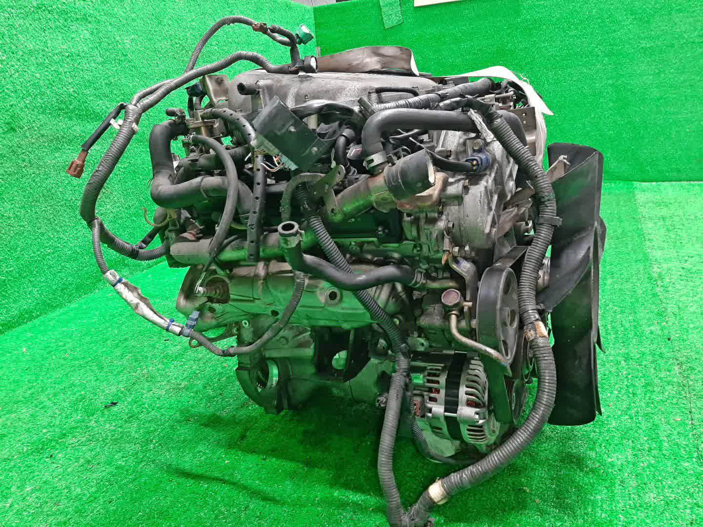 Двигатель NISSAN CEDRIC, GLORIA MY34 VQ25DD 2MOD 3 ракурс